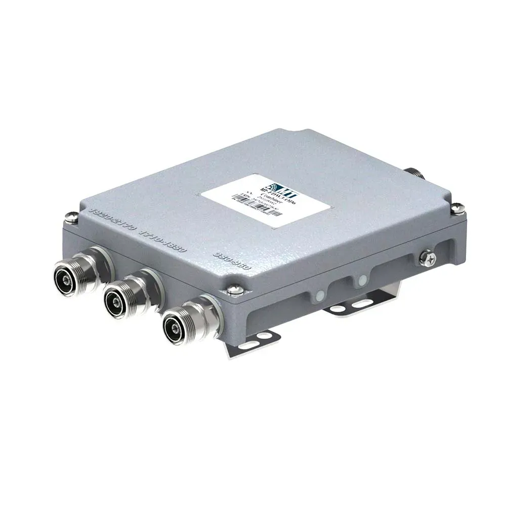 Outdoor Triple-band Combiner 380 - 2170 MHz
